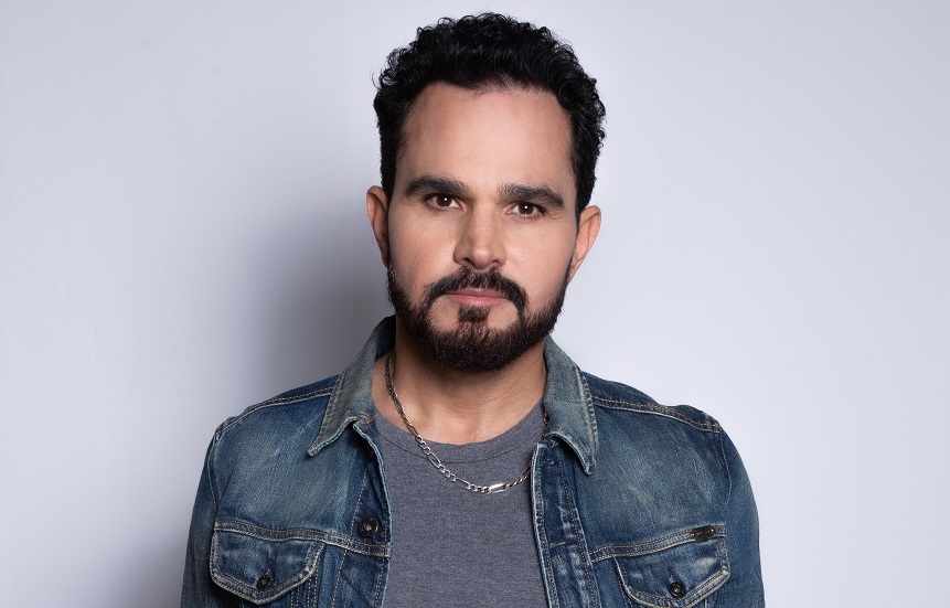 Luciano Camargo faz primeiro show gospel em Goiás