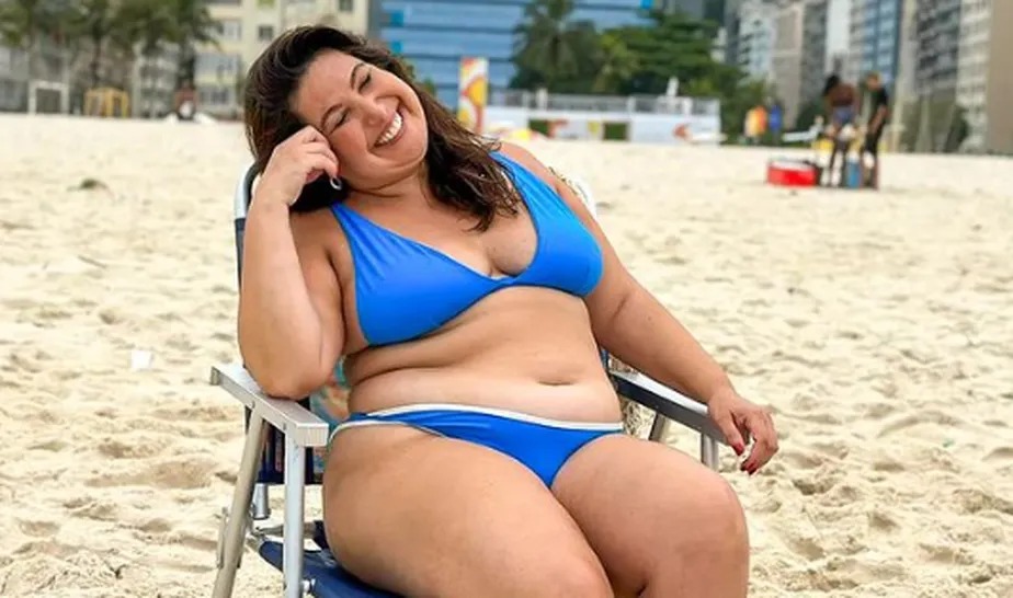 Mariana Xavier faz topless pela primeira vez e faz desabafo