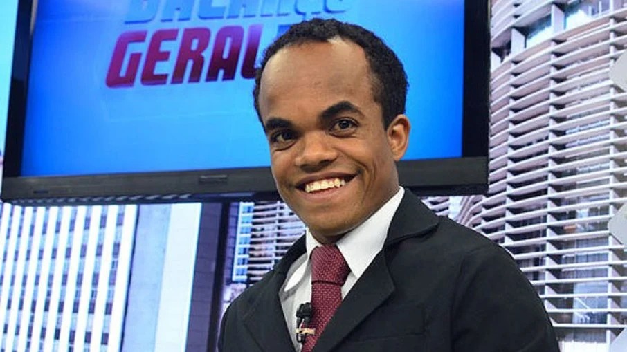 Anão Marquinhos é demitido da Record TV, após 11 anos na emissora
