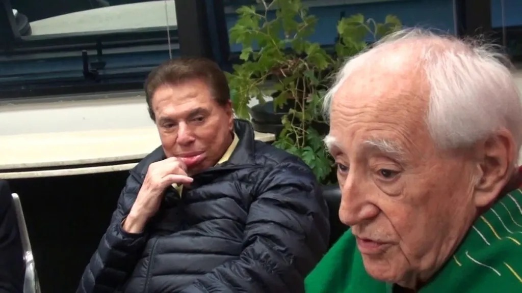 “Jornal Nacional” menciona briga judicial de Silvio Santos ao informar morte de Zé Celso