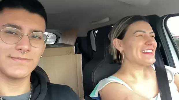 Filho de Andressa Urach revela que adora o fato de sua mãe ser prostituta