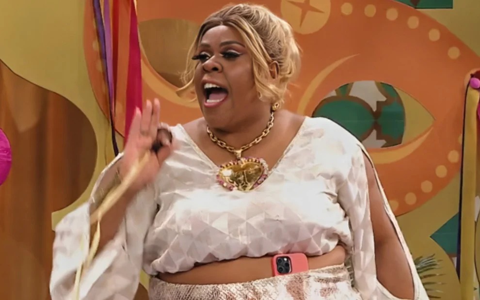 Cacau Protásio se pronuncia após denúncia de roteiristas sobre elenco do “Vai Que Cola”