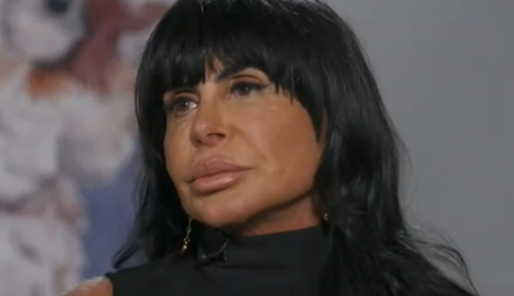 Gretchen se estressa após ter genitália criticada nas redes sociais