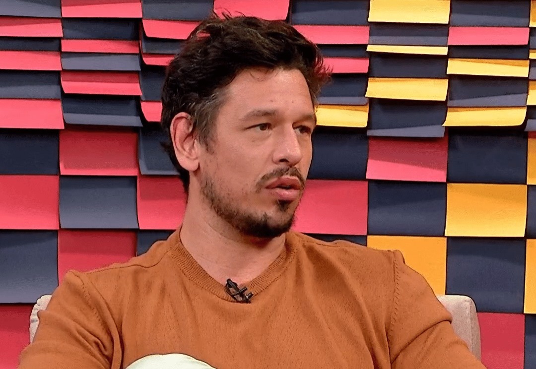 João Vicente de Castro revela mania de espiar pênis de homens em vestiários