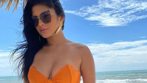 Mileide Mihaile posa de biquíni cavado e leva internautas à loucura: “Sereia”