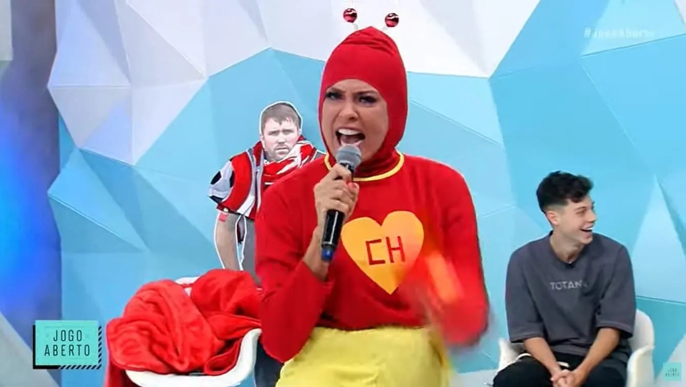 Renata Fan apresenta programa de Chapolin Colorado