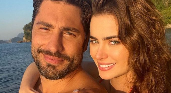 Victor Pecocaro é detonado na internet por se casar com Rayanne Moraes, sua ex amante