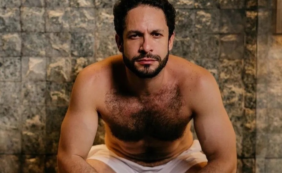 Ator de “Terra e Paixão” revela ter sofrido assédio em bastidores: “Me incomodou”
