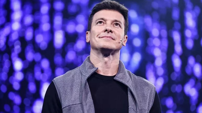 Rodrigo Faro fala sobre saída da Record TV: “Cumprirei”