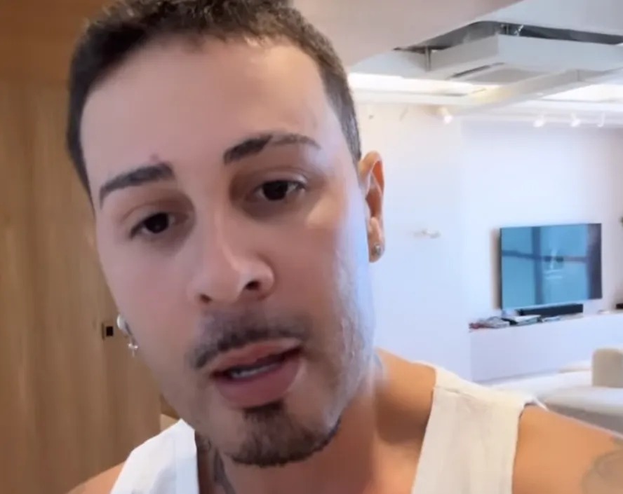 Fã de Carlinhos Maia pede mais doação e ameaça ir à casa do influencer