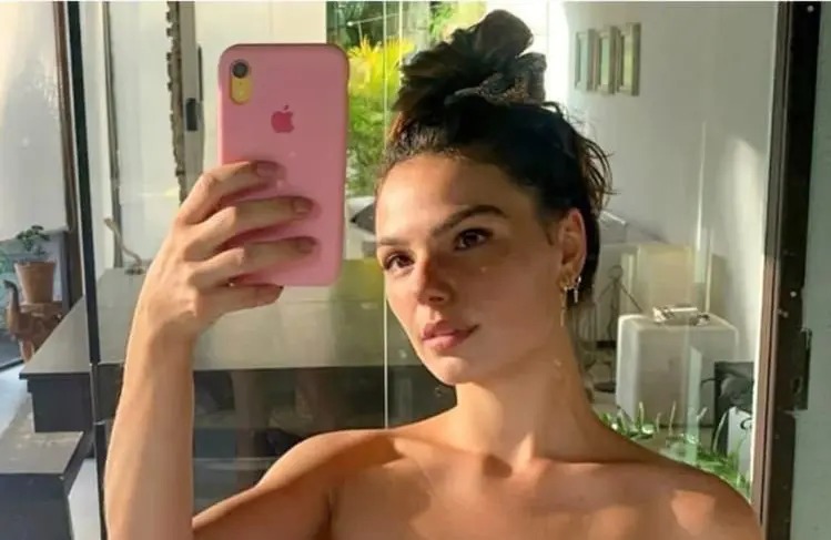 Isis Valverde faz boletim de ocorrência após vazamento de supostos nudes