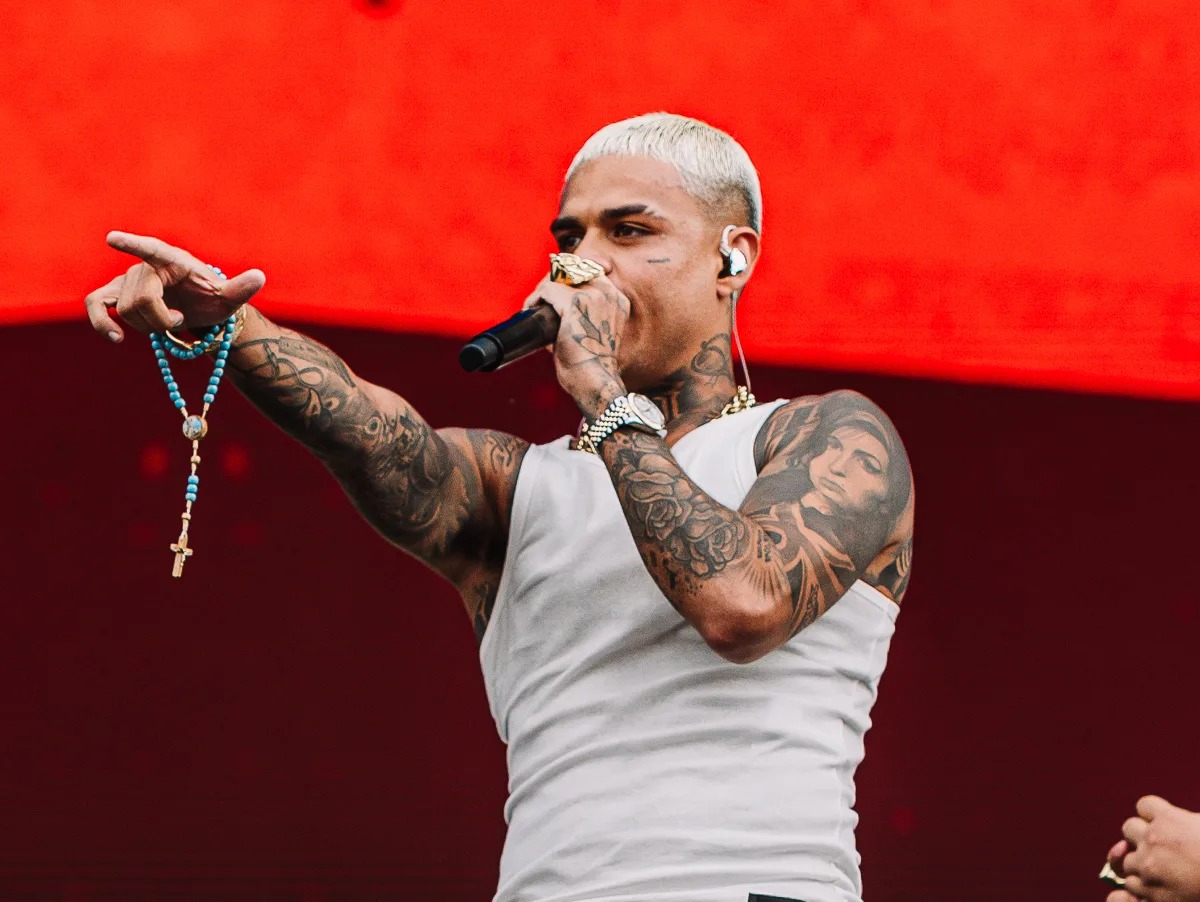 MC Cabelinho é acusado de agredir segurança durante show