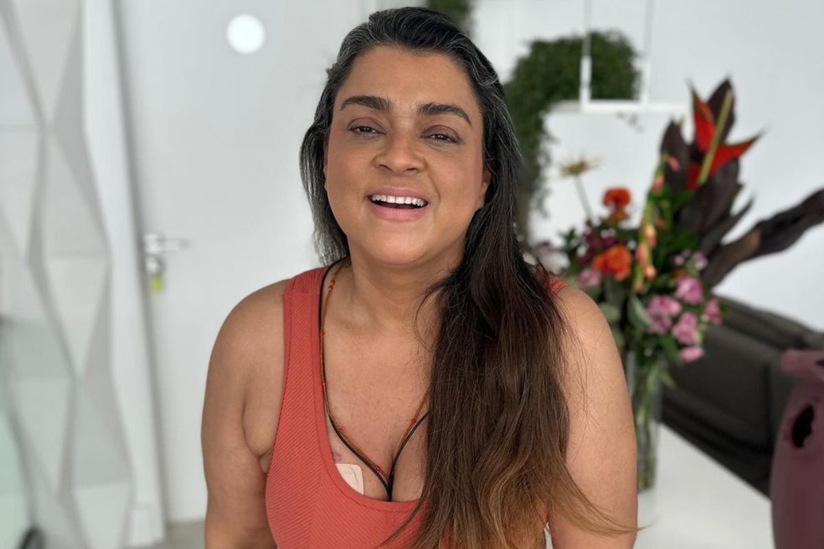 Preta Gil mostra bolsa de ileostomia: “Não tenho vergonha”
