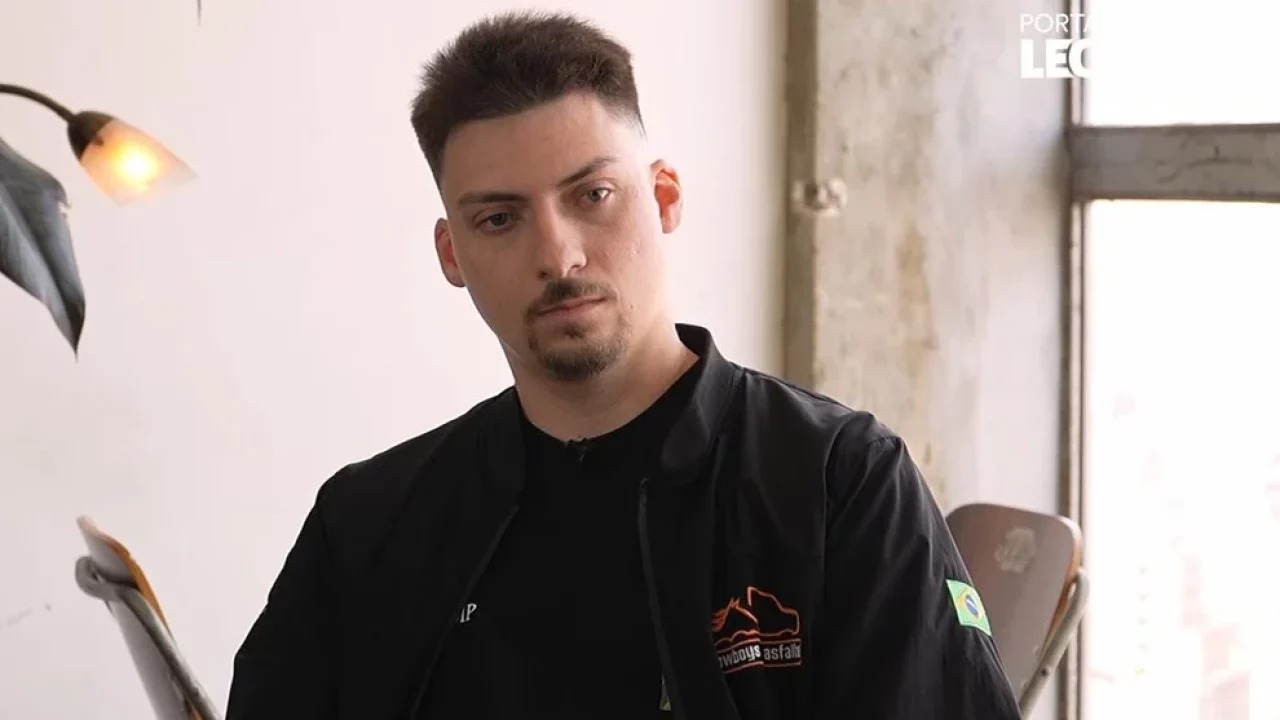 Após suposto vídeo íntimo com homem vazar, Renan Bolsonaro fala sobre sexualidade