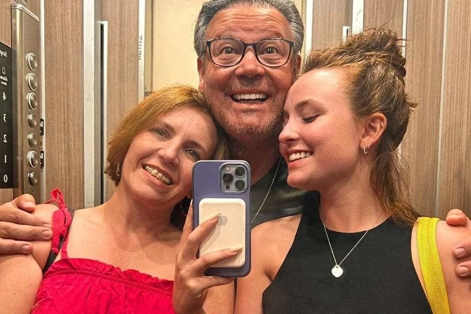 Larissa Manoela revela como está a relação com os pais: “Uma dor”