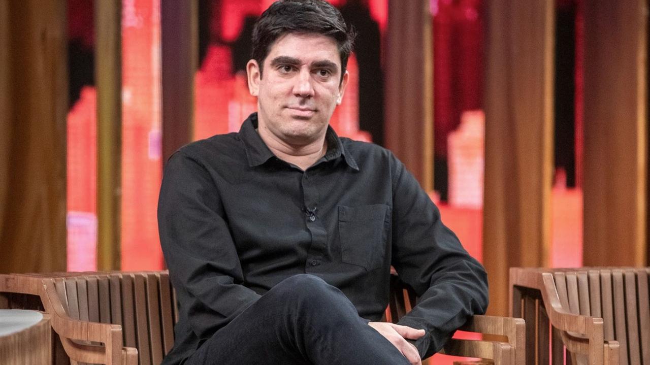 Marcelo Adnet deixa Globo após 10 anos na emissora