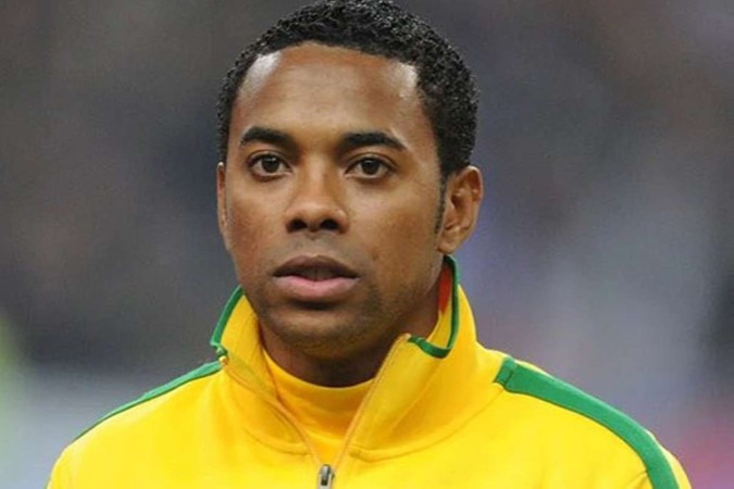 Robinho é preso pela Polícia Federal em Santos