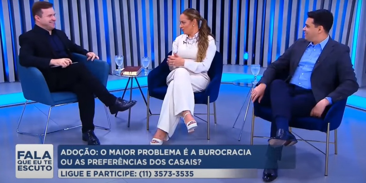 Silvia Abravanel marca presença no “Fala Que Eu Te Escuto”
