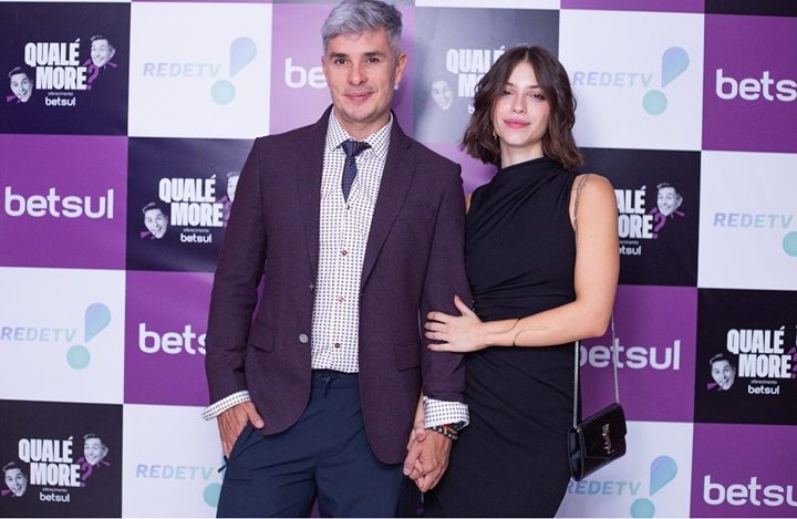 Ivan Moré estreia programa na RedeTV!