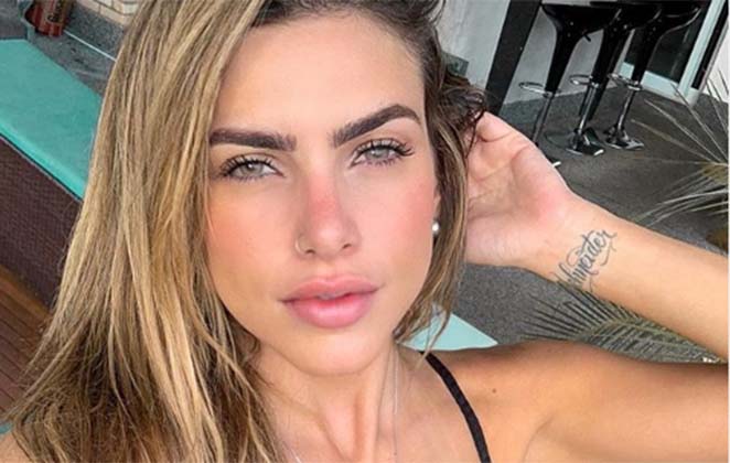 Erika Schneider vive momento tenso em carro de aplicativo: “Fica de lição”