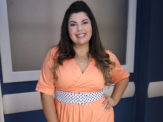 SBT anuncia Fabiana Karla como nova apresentadora