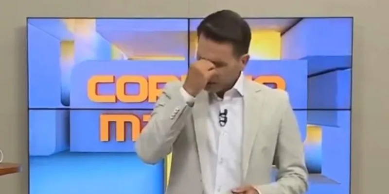 Apresentador da Record cai no choro ao vivo e desabafa: “Maldade”