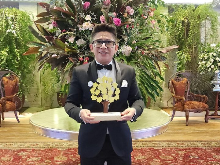 Jornalista Aldair dos Santos recebe homenagem no evento “Embaixadores” promovido pelo Visite Uberlândia