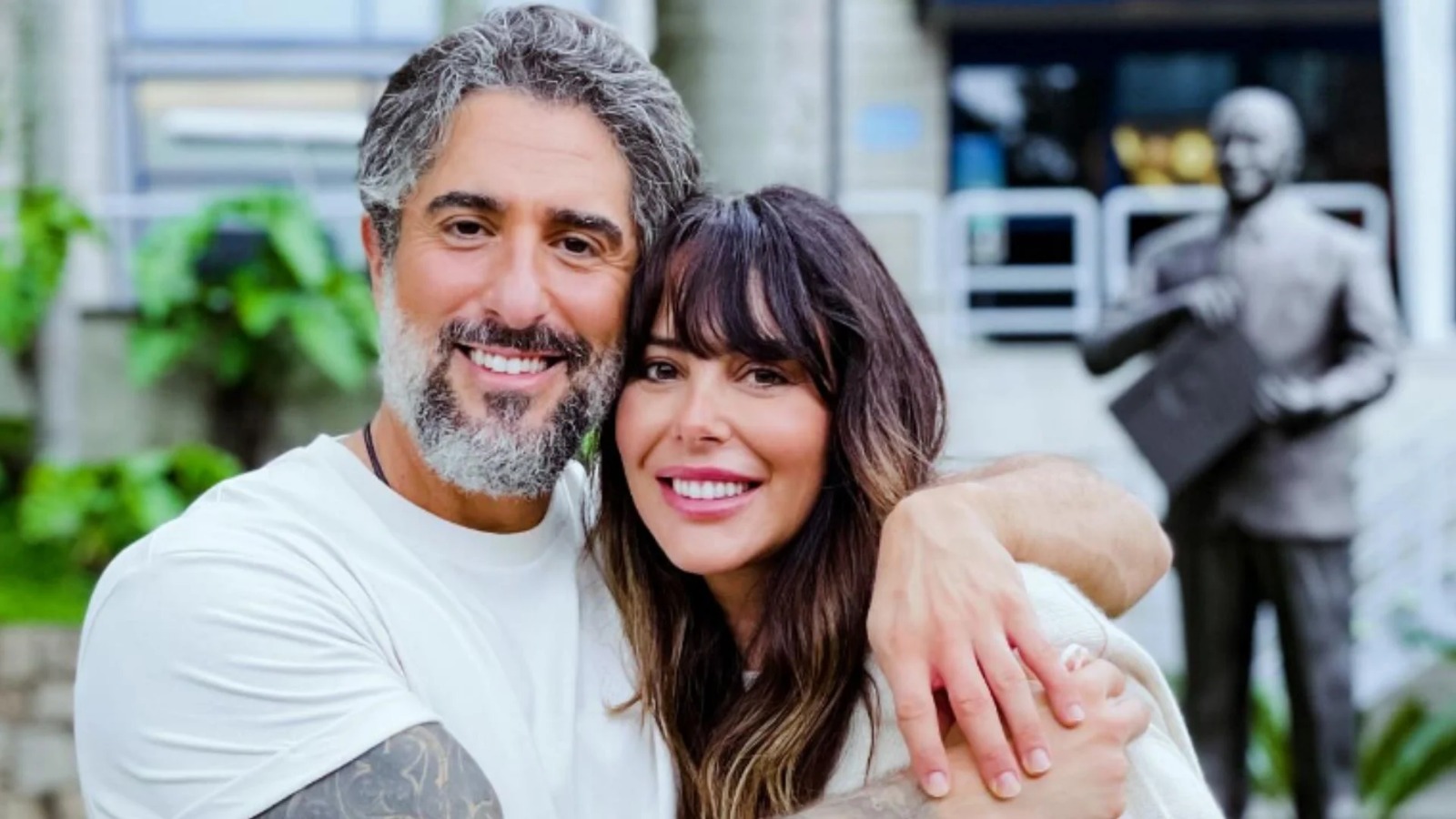 Após rumores de traição, esposa de Marcos Mion toma atitude