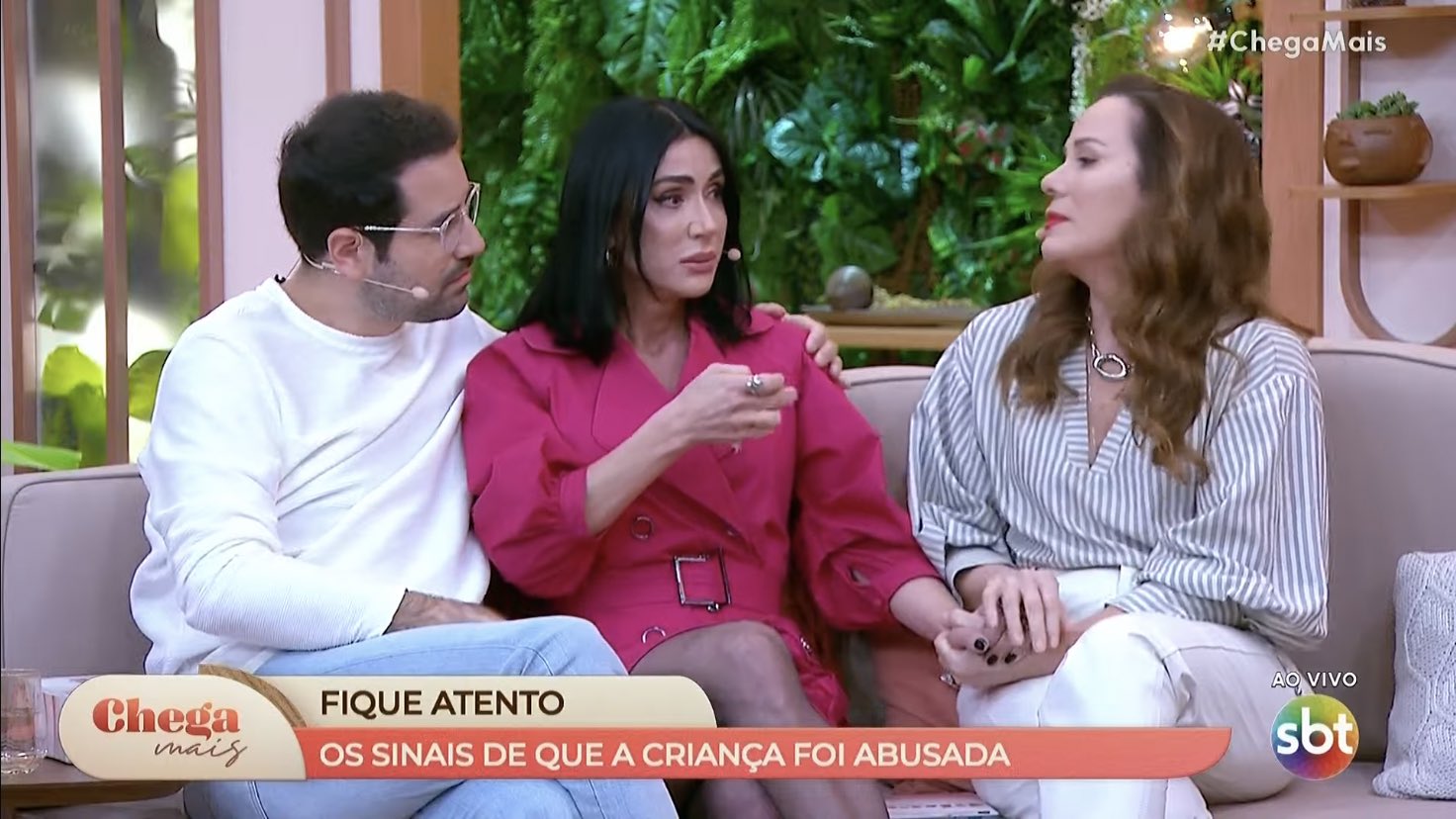 Michelle Barros se emociona ao revelar ter sido vítima de abuso sexual