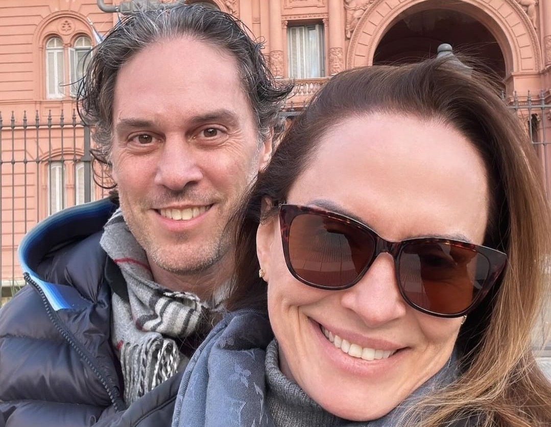 Núbia Oliiver revela planos para o Dia dos Namorados junto com o noivo: “Manter a chama acesa”