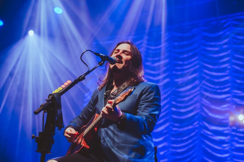 Sucesso do pop rock: Dino Fonseca anuncia gravação de DVD em Goiânia