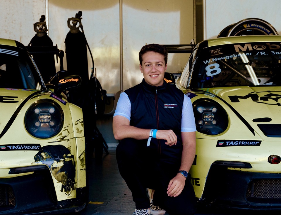 Bruno de Castro recebe convidados para Premiere da série de Ayrton Senna