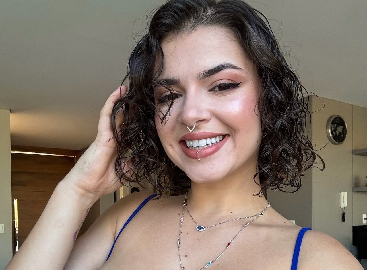 Influenciadora devolve cachorro recebido em amigo oculto: ‘Animal de estimação não é presente’