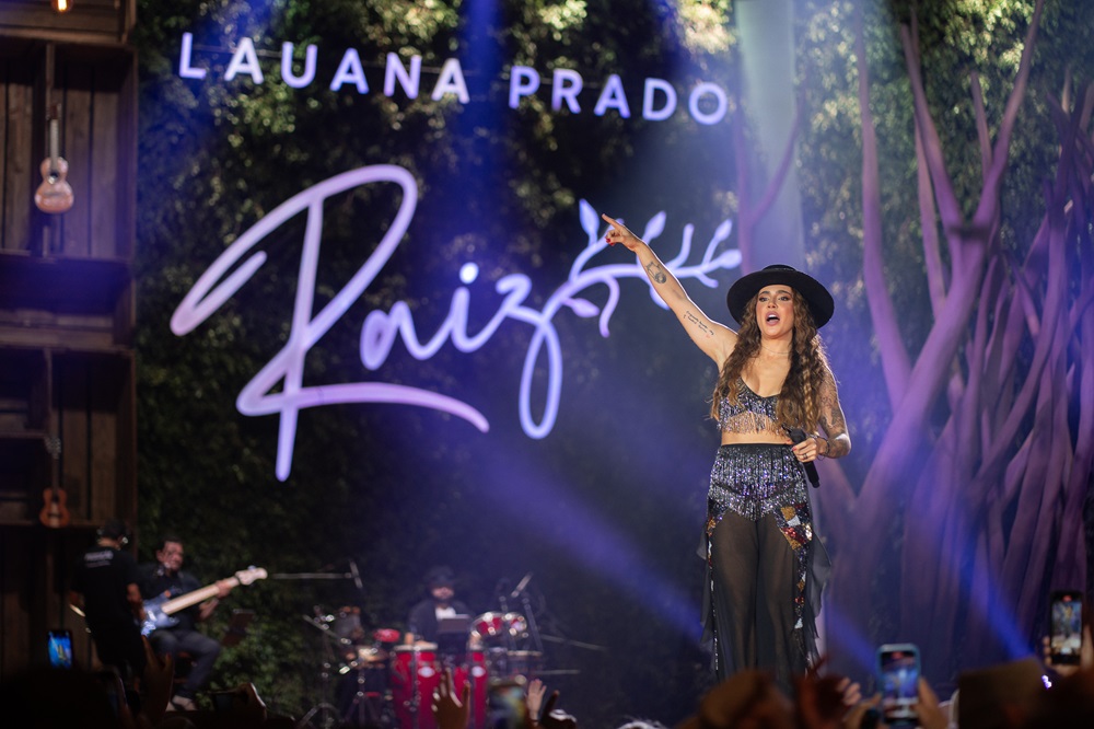 TV Anhanguera exibirá melhores momentos do show “RAIZ” com Lauana Prado