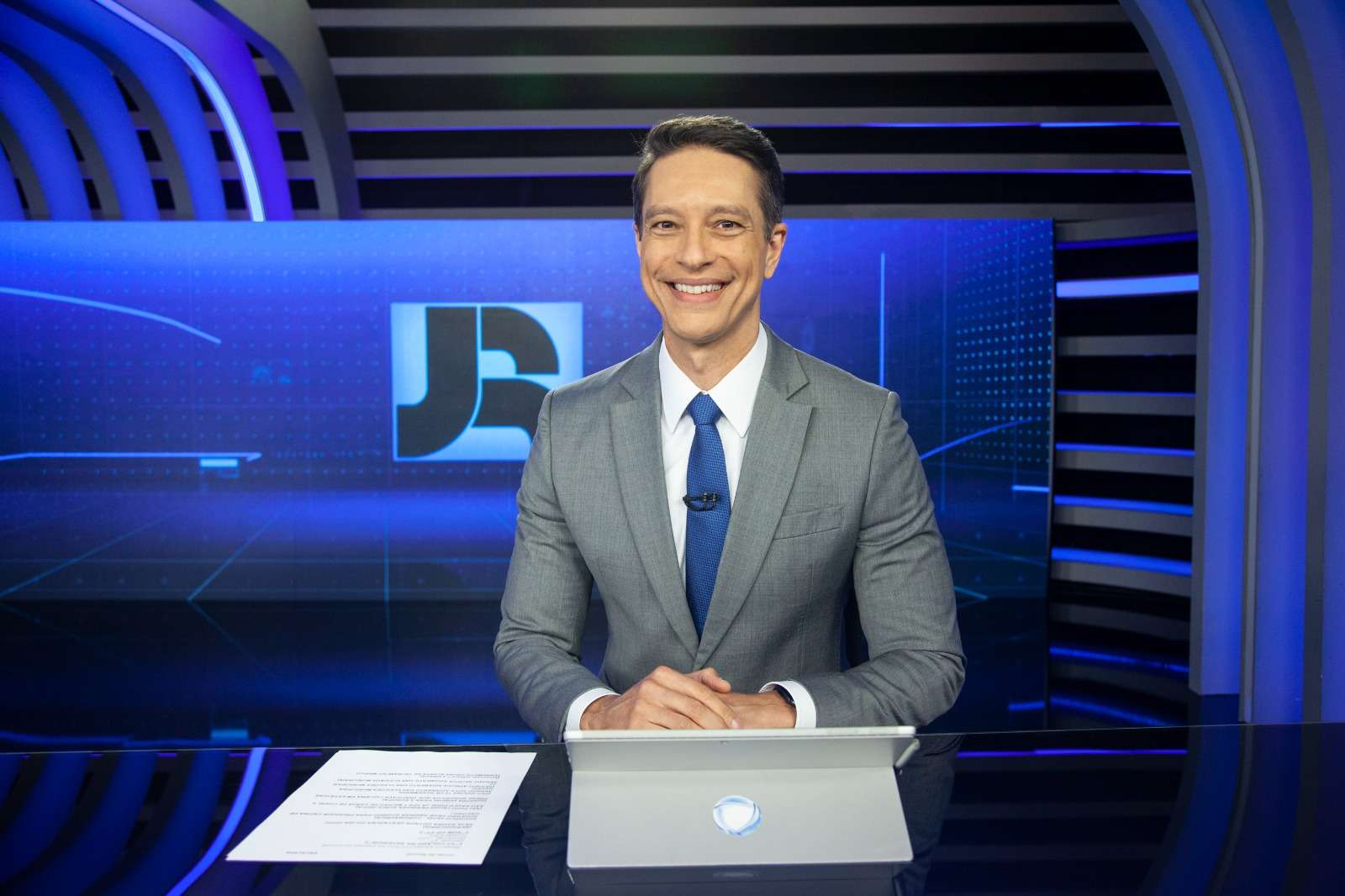 Sérgio Aguiar é o novo apresentador do “Jornal da Record”
