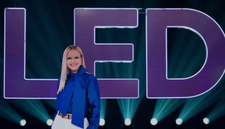 Eliana comanda o “Especial LED” na TV Globo