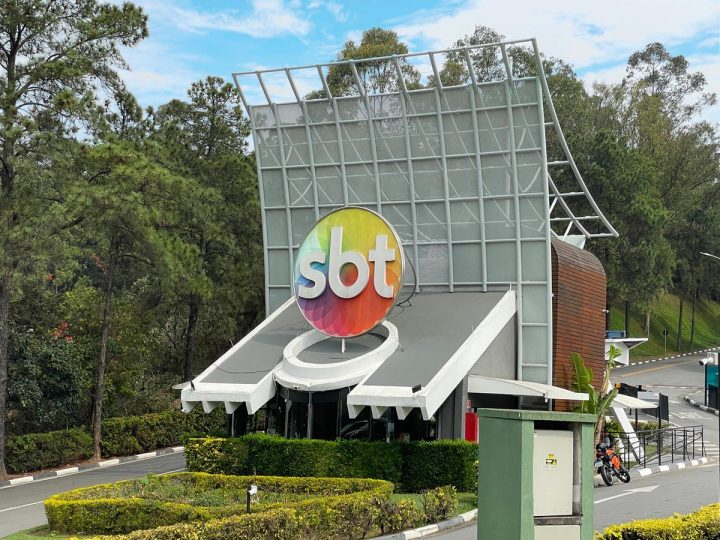 Funcionário do SBT descumpre regras do Ibope e divulga Real Time nas redes sociais