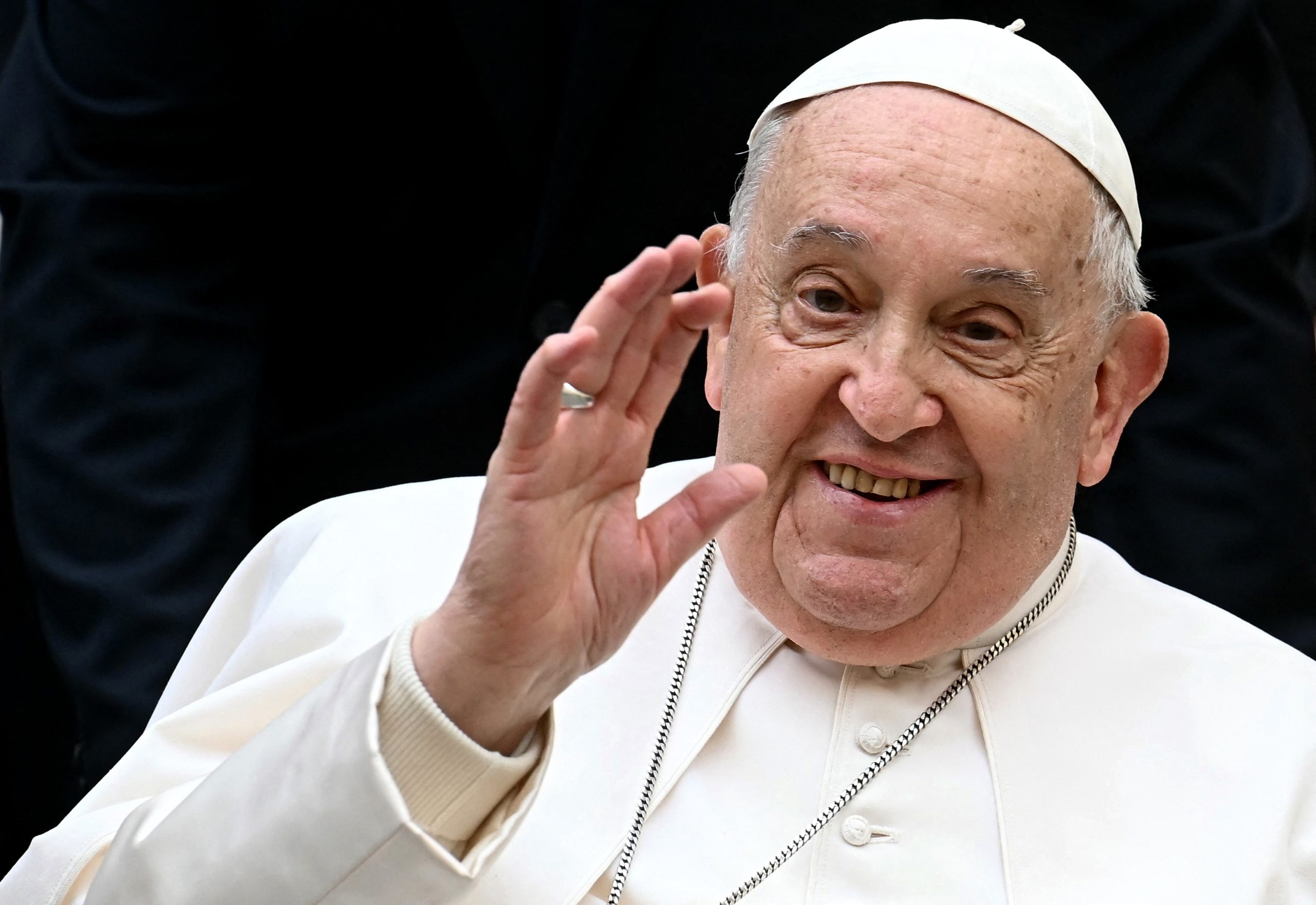 Qual era o salário do Papa Francisco na Igreja Católica?