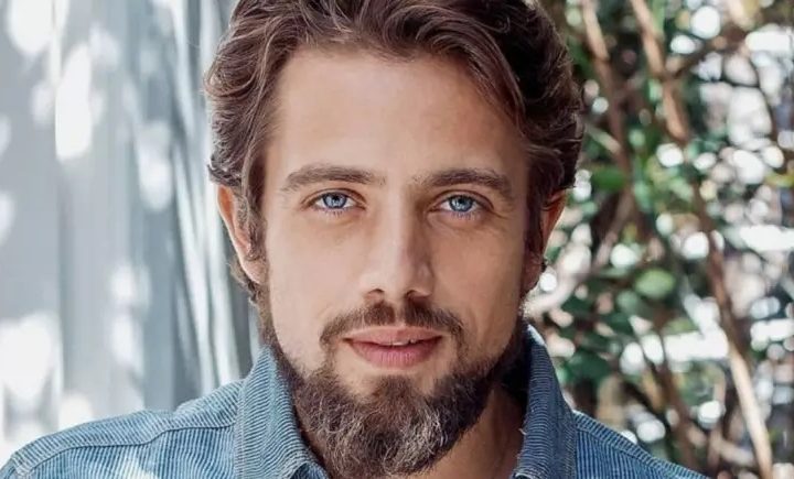 “Uma bosta”, diz Rafael Cardoso sobre novela da TV Globo