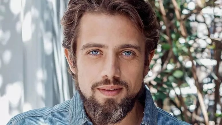 “Uma bosta”, diz Rafael Cardoso sobre novela da TV Globo