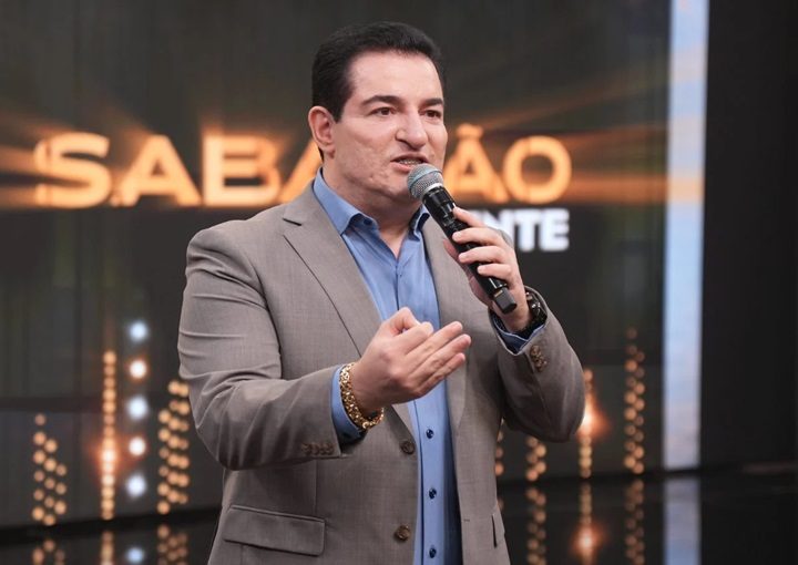 Renato Ambrosio estreia novo programa no horário nobre da Band