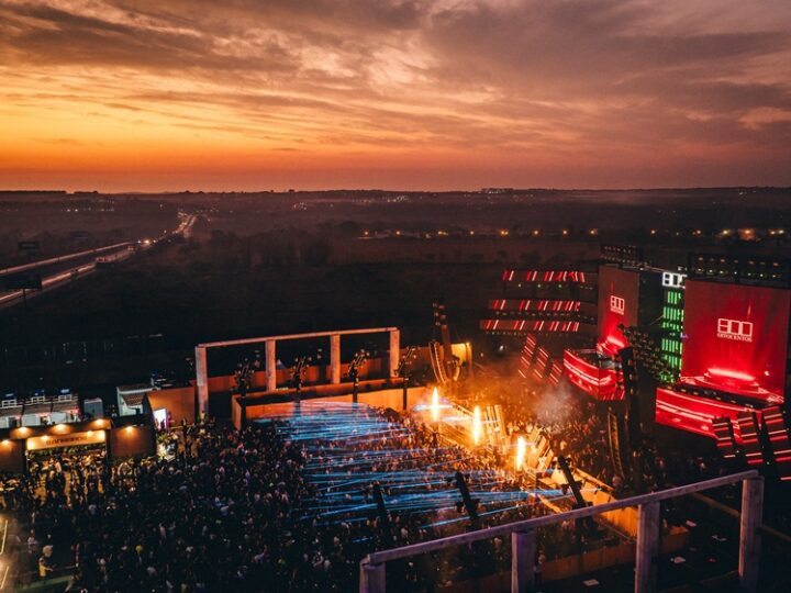 Vivencie duas dimensões em uma só noite com a “Festa 800 – Time Machine”