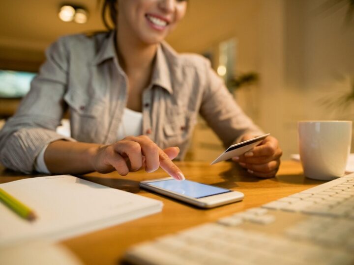 Educação financeira em casa: como ensinar crianças e adolescentes