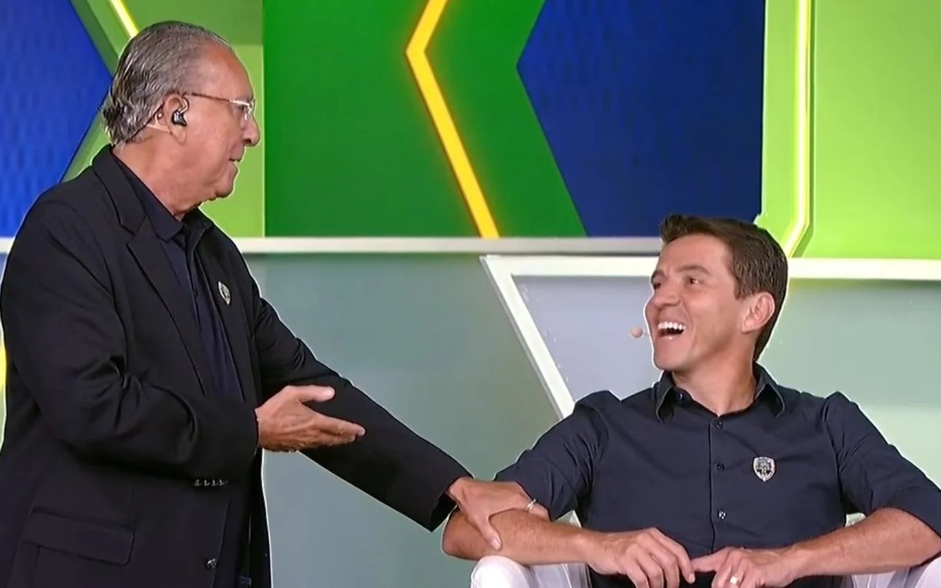 Juninho Paulista fecha contrato com o SBT