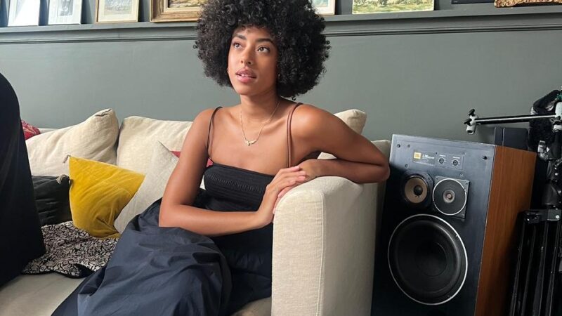 Yara Charry lança seu segundo trabalho na TV Francesa