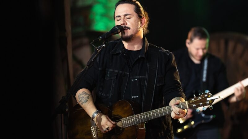 Dino Fonseca confirma turnê “Barzim de Rock” e projeta R$ 10 milhões em 2026