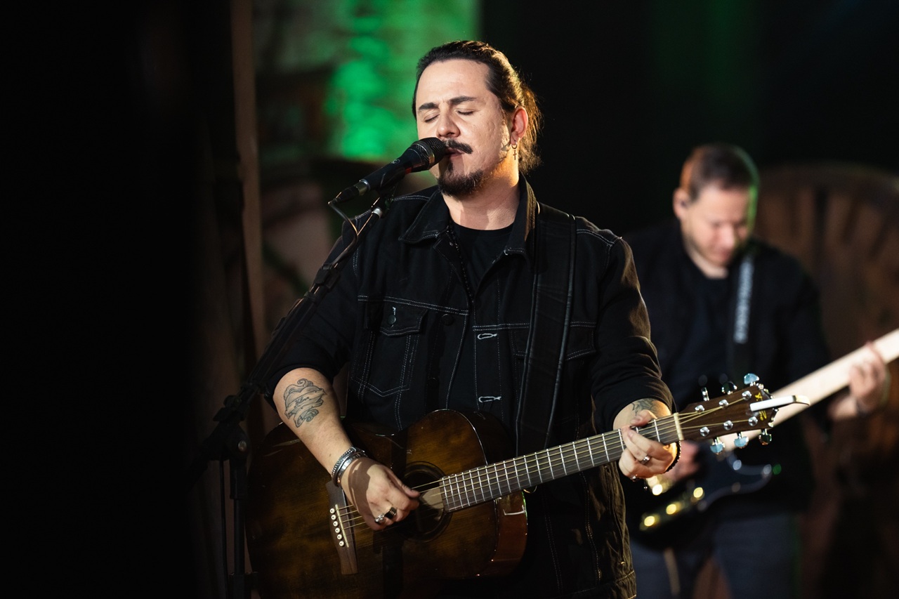 Dino Fonseca confirma turnê “Barzim de Rock” e projeta R$ 10 milhões em 2026