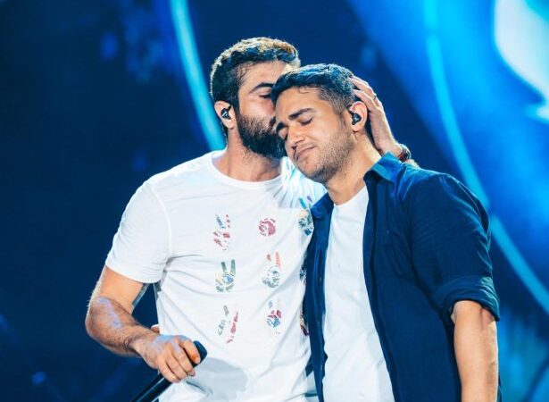 Helicóptero da dupla Henrique e Juliano cai no Tocantins