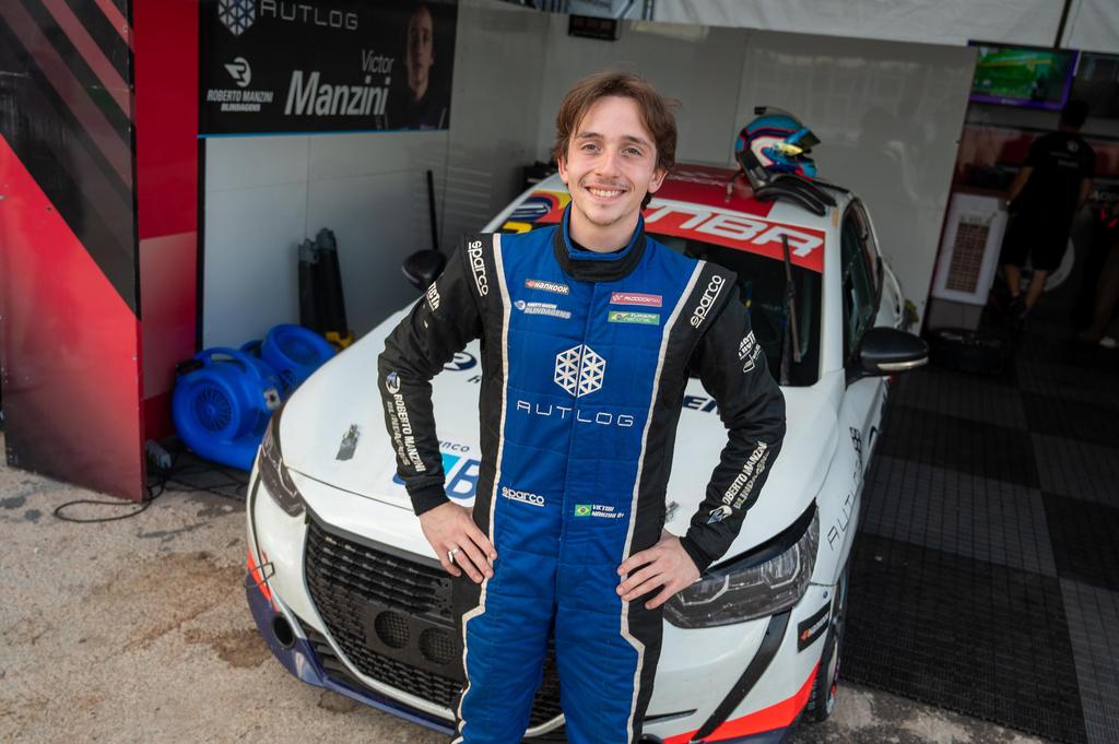 Victor Manzini supera fim de semana da Turismo Nacional cheio de safety car na pista de Goiânia