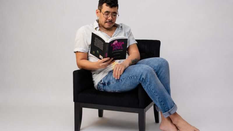 Danny Rodrigues lança o livro “Trintei com Poesia”